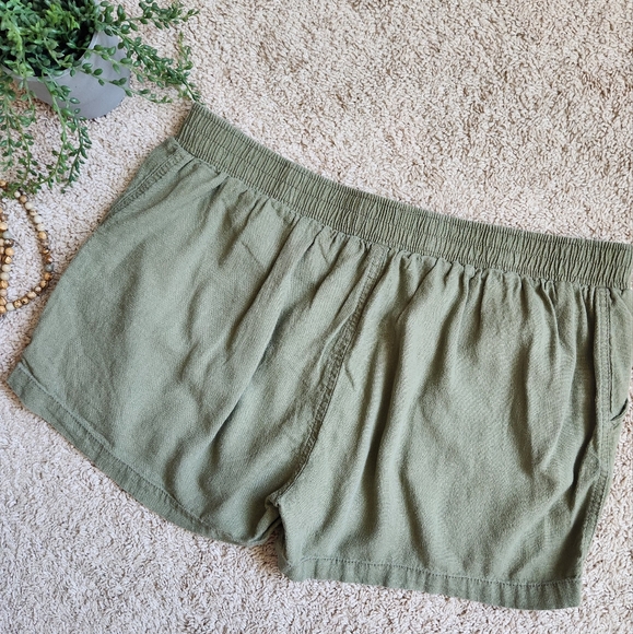 Old Navy Casual Short - Size Large - Picture 2 of 3